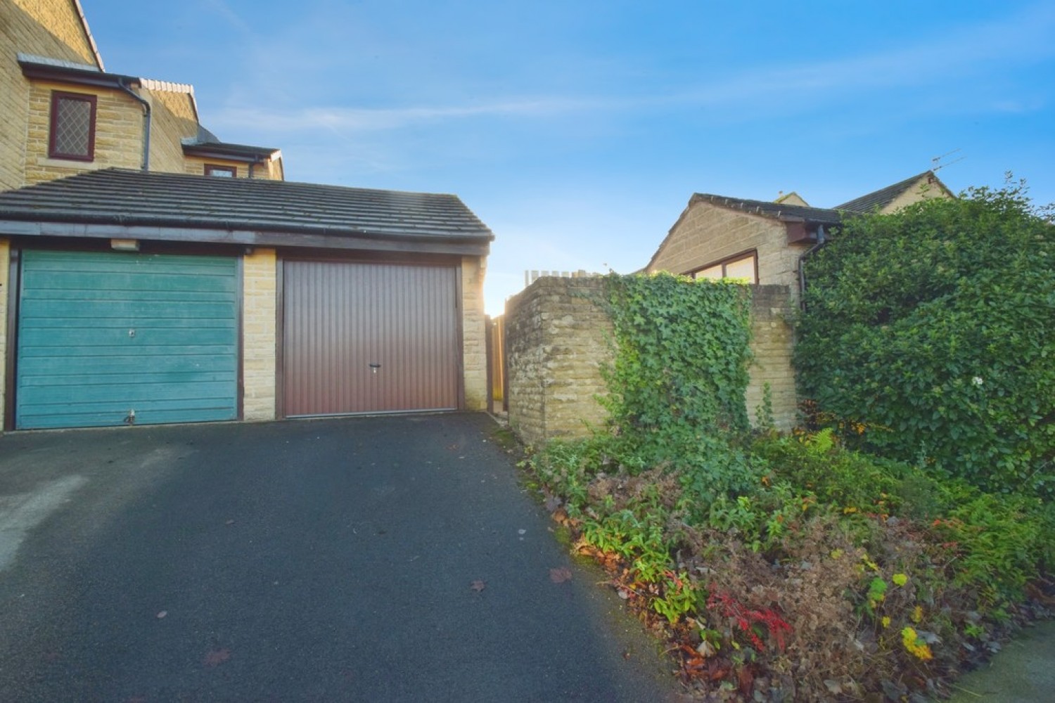 2 bedroom House in Wilsden, Bradford, West Yorkshire