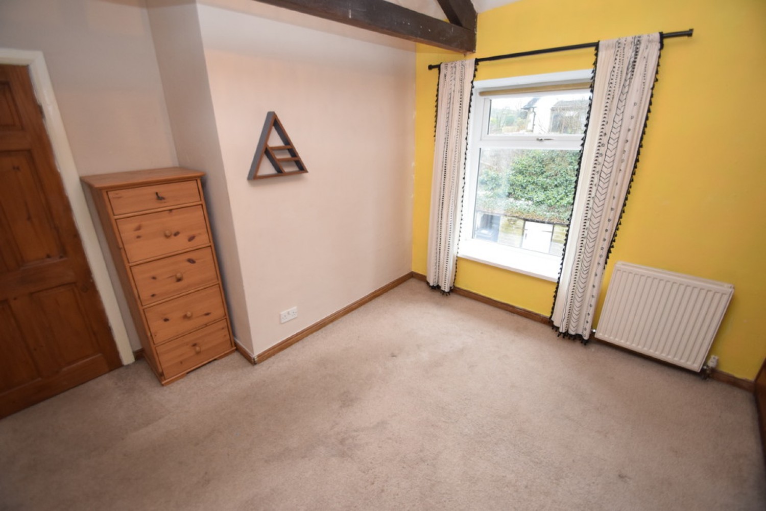 2 bedroom House for Sale Denholme, Bradford, West Yorkshire