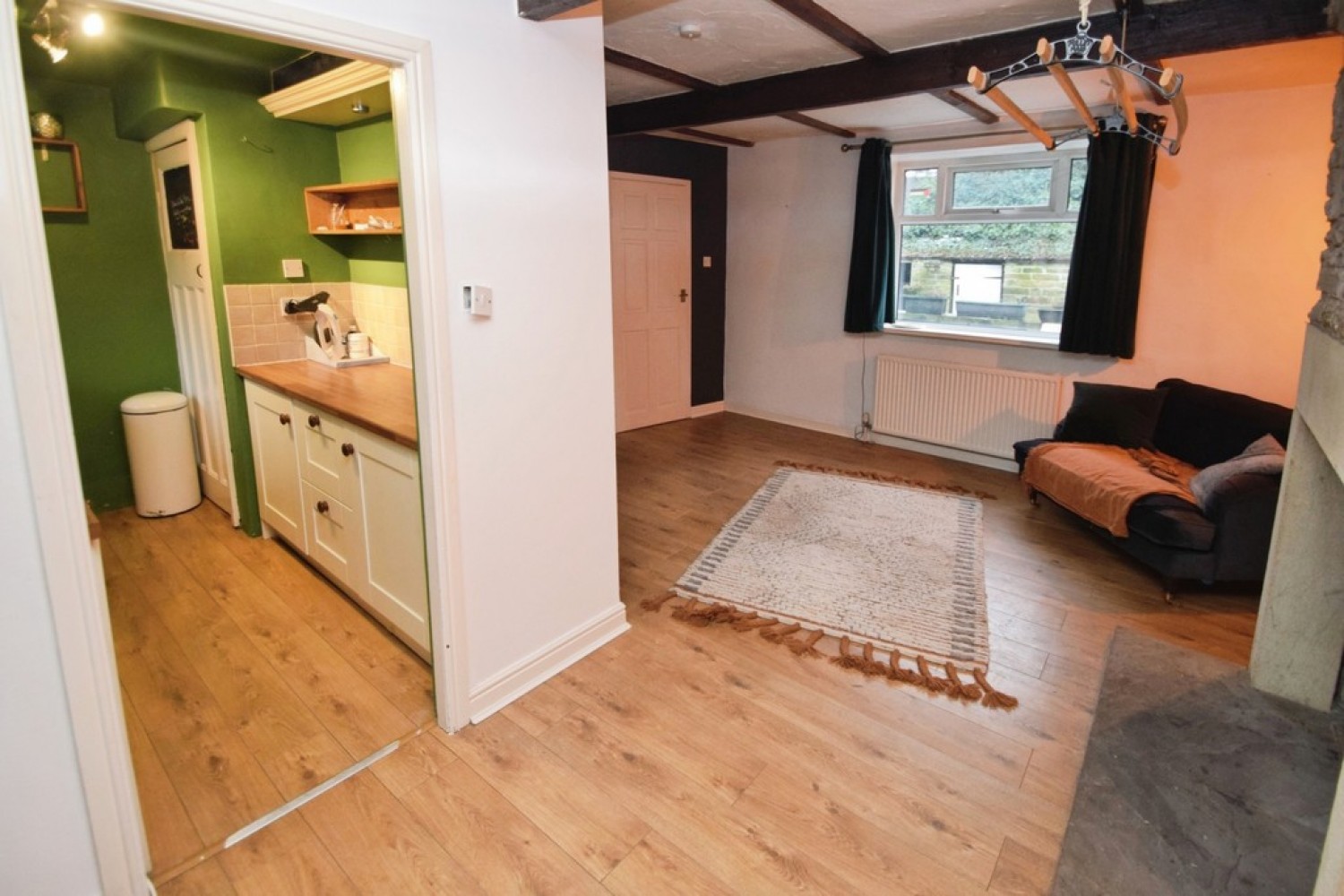 2 bedroom House for Sale Denholme, Bradford, West Yorkshire