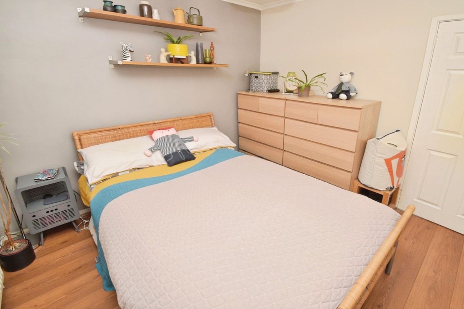 2 bedroom Bungalow in Denholme, Bradford, West Yorkshire