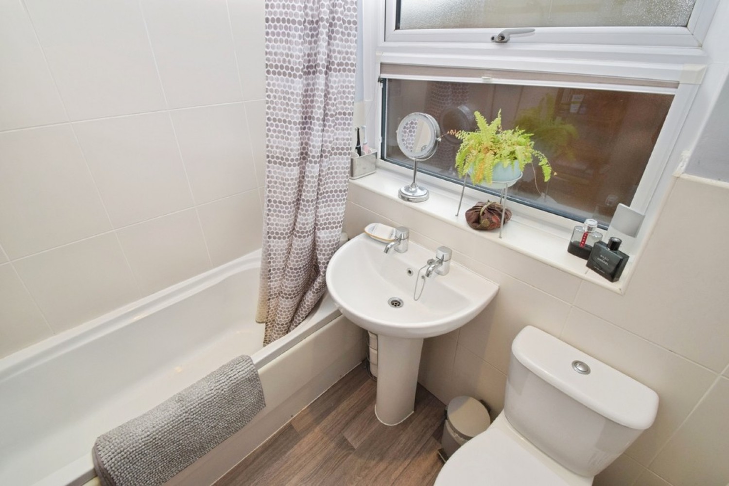 2 bedroom Bungalow in Denholme, Bradford, West Yorkshire