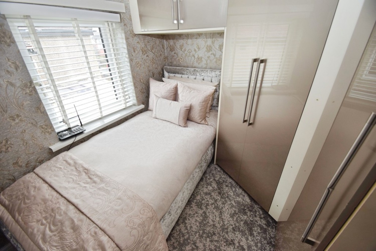 3 bedroom House in High Park Drive, Bradford, West Yorkshire