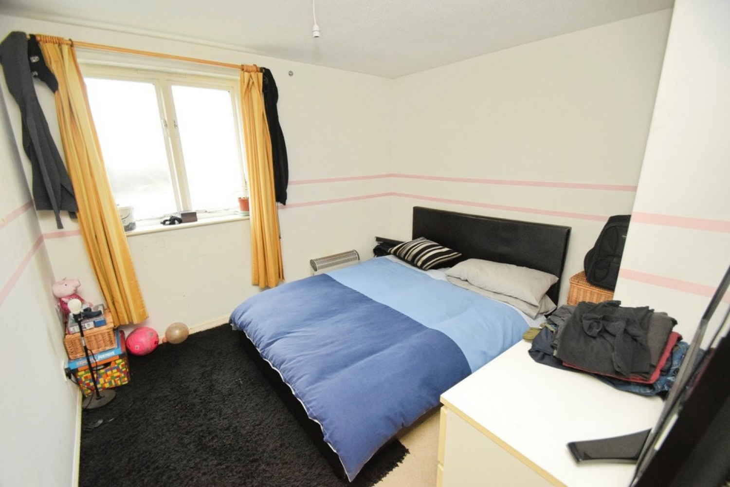 2 bedroom Flat for Sale Allerton, Bradford, West Yorkshire