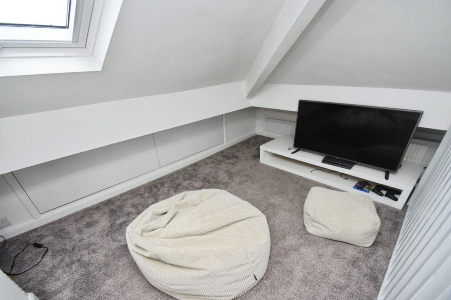 2 bedroom House for Sale Shipley, Bradford, West Yorkshire