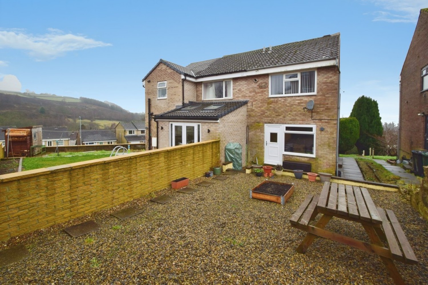 2 bedroom House in Long Lee, Keighley, West Yorkshire