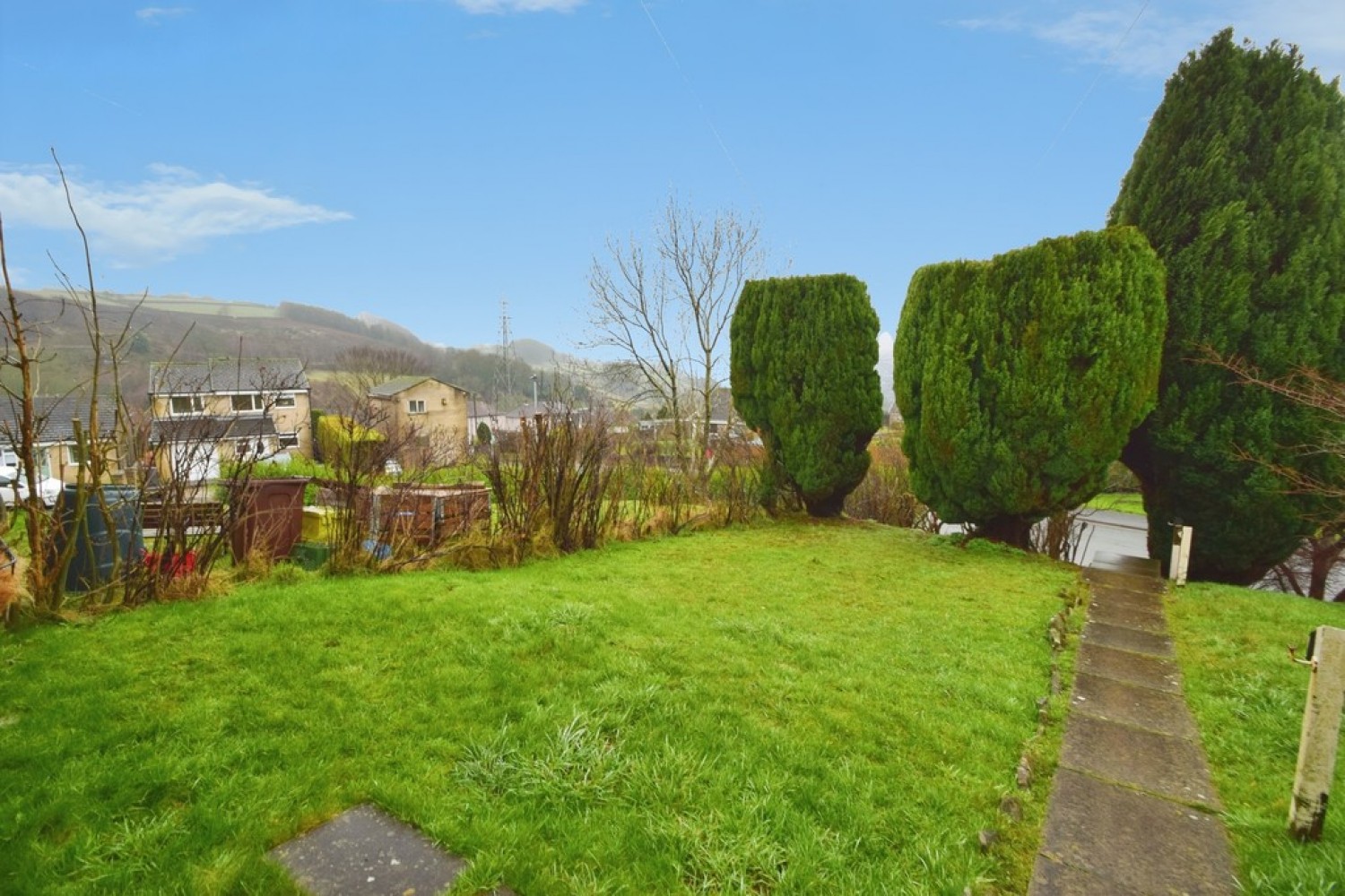 2 bedroom House in Long Lee, Keighley, West Yorkshire