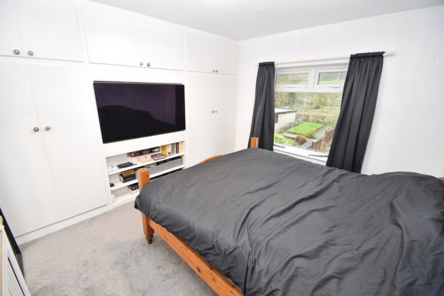 3 bedroom House in Riddlesden, Keighley, West Yorkshire