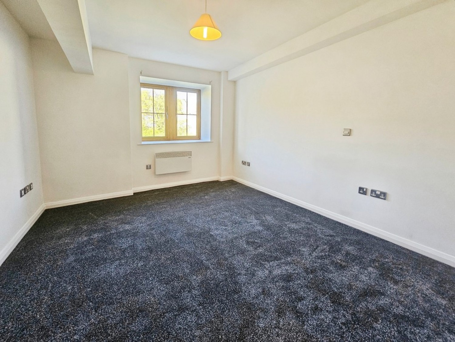 1 bedroom Flat for Letting Canal Road, Riddlesden, Keighley
