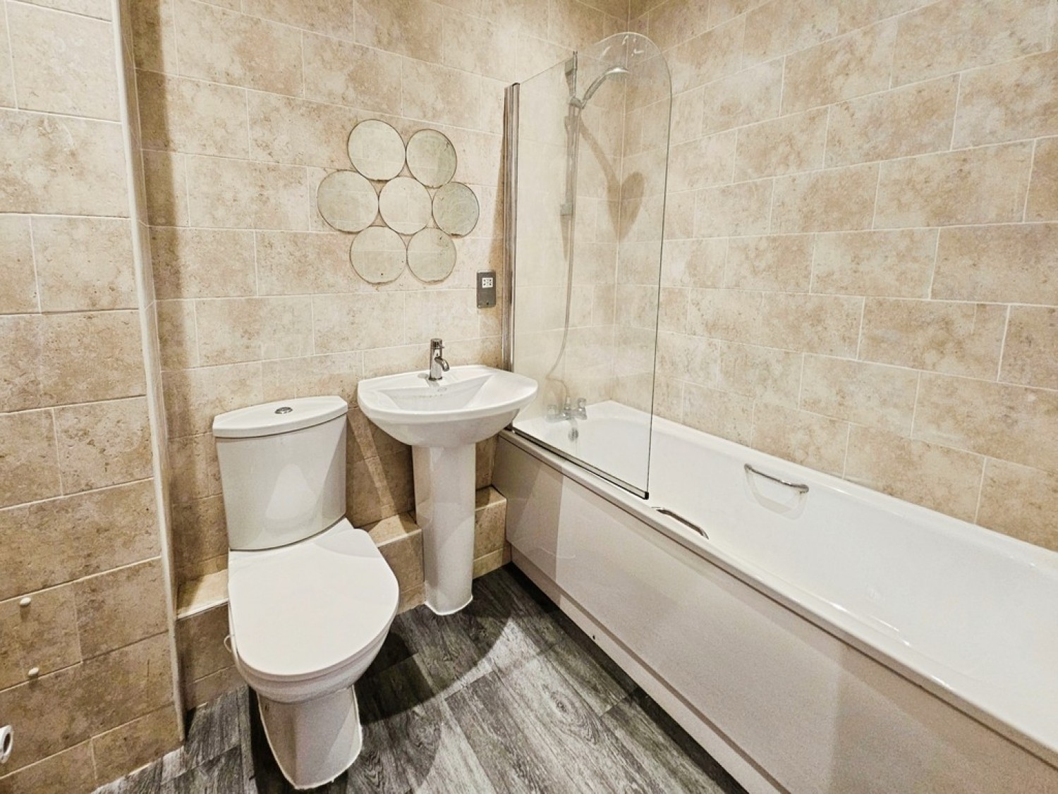 1 bedroom Flat for Letting Canal Road, Riddlesden, Keighley