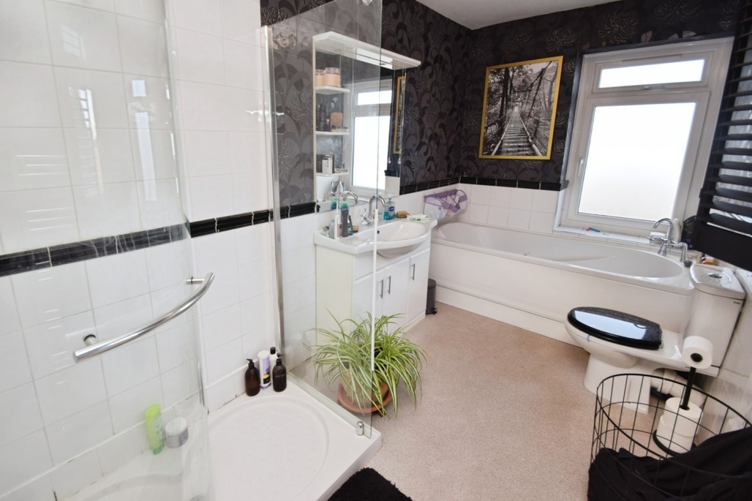 3 bedroom House for Sale Allerton, Bradford, West Yorkshire