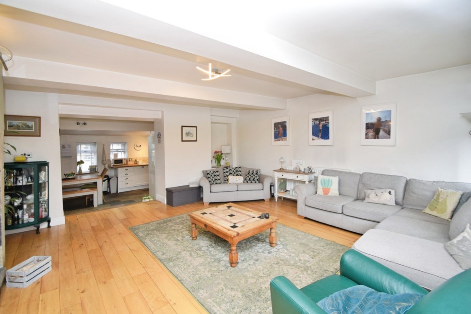 4 bedroom House for Sale Moss Row, Wilsden, Bradford