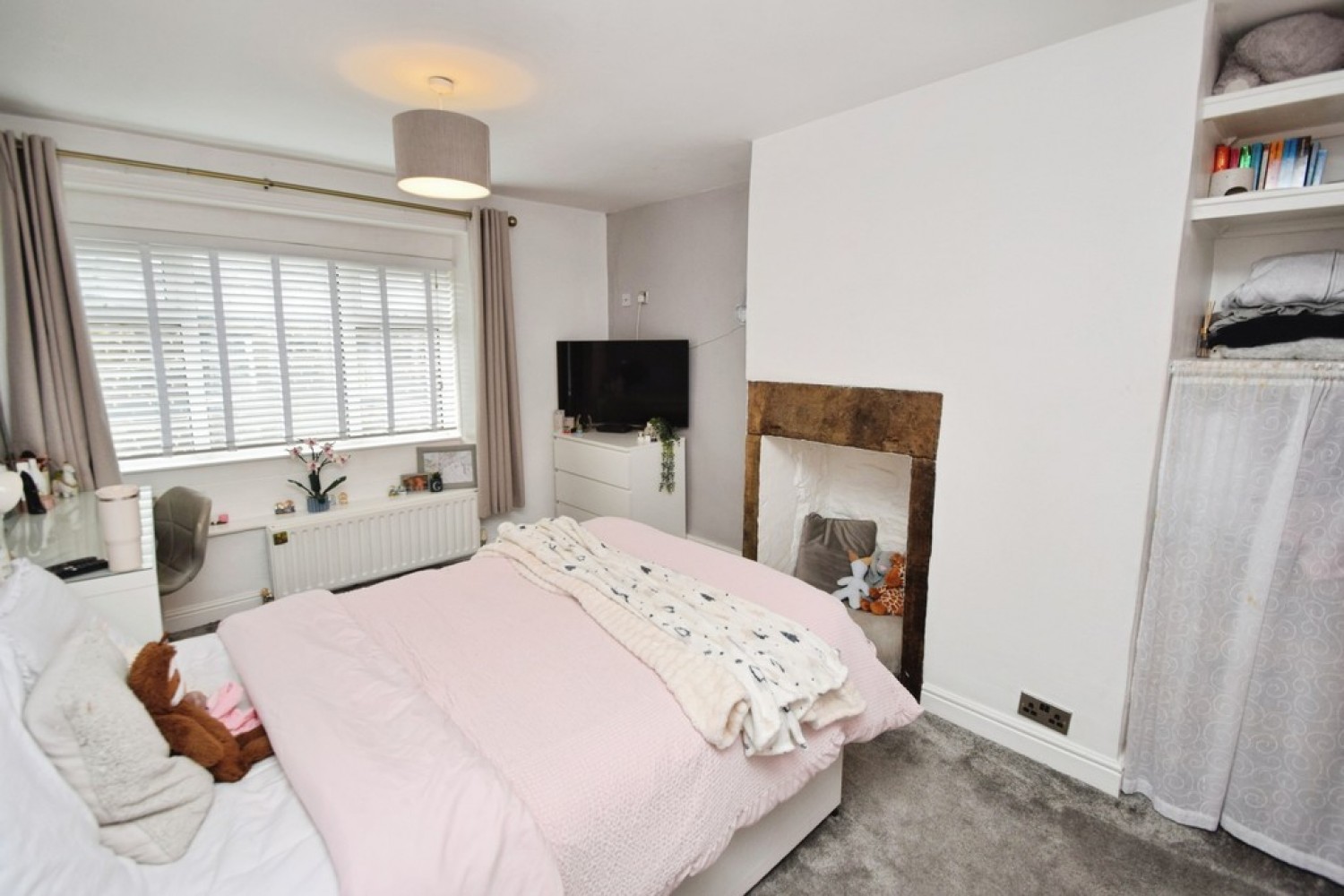 4 bedroom House for Sale Moss Row, Wilsden, Bradford