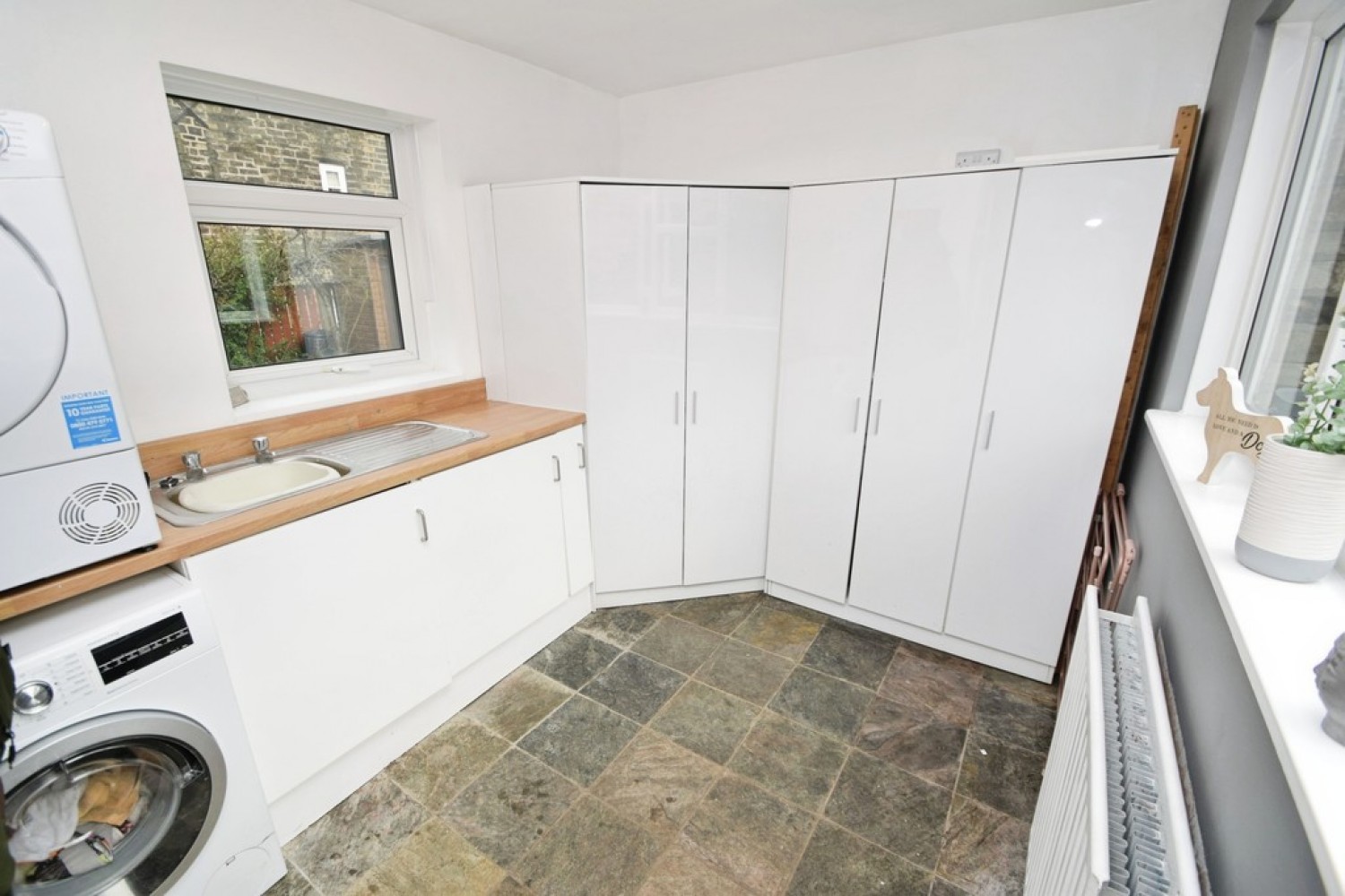 4 bedroom House for Sale Moss Row, Wilsden, Bradford