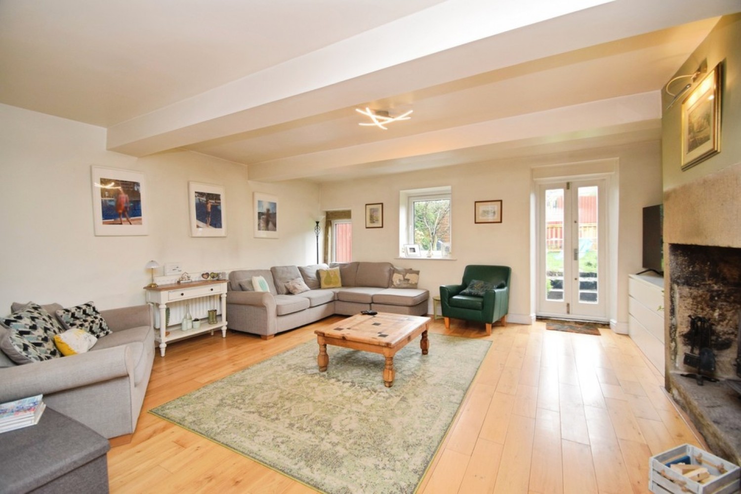 4 bedroom House for Sale Moss Row, Wilsden, Bradford