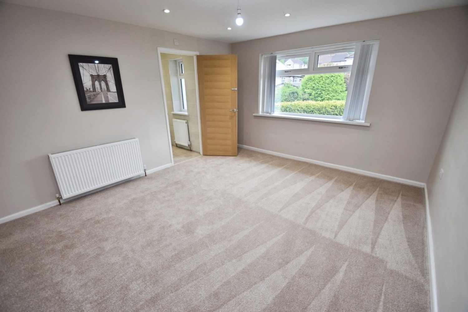 4 bedroom House for Sale Nab Wood, Bradford, West Yorkshire