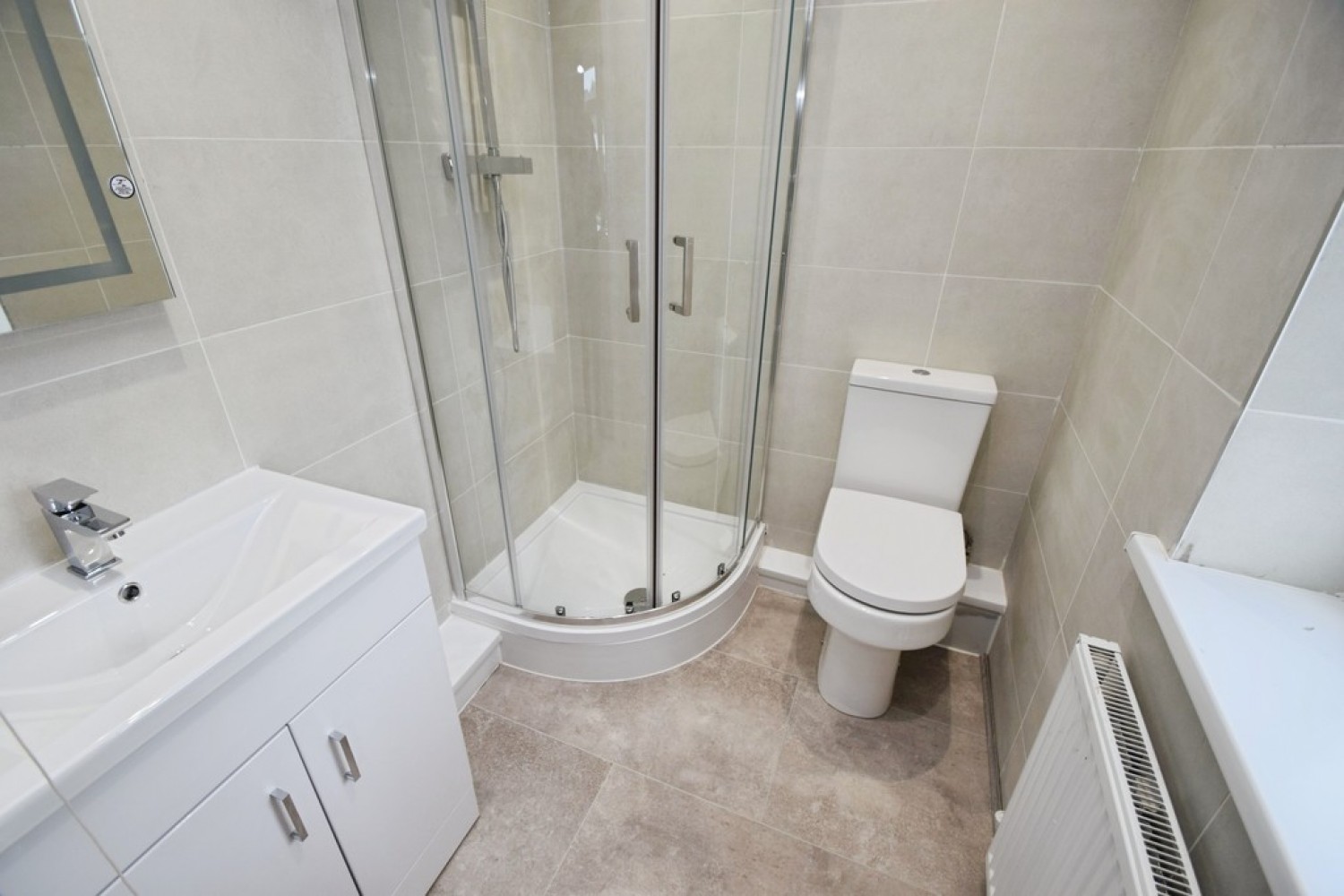 4 bedroom House for Sale Nab Wood, Bradford, West Yorkshire