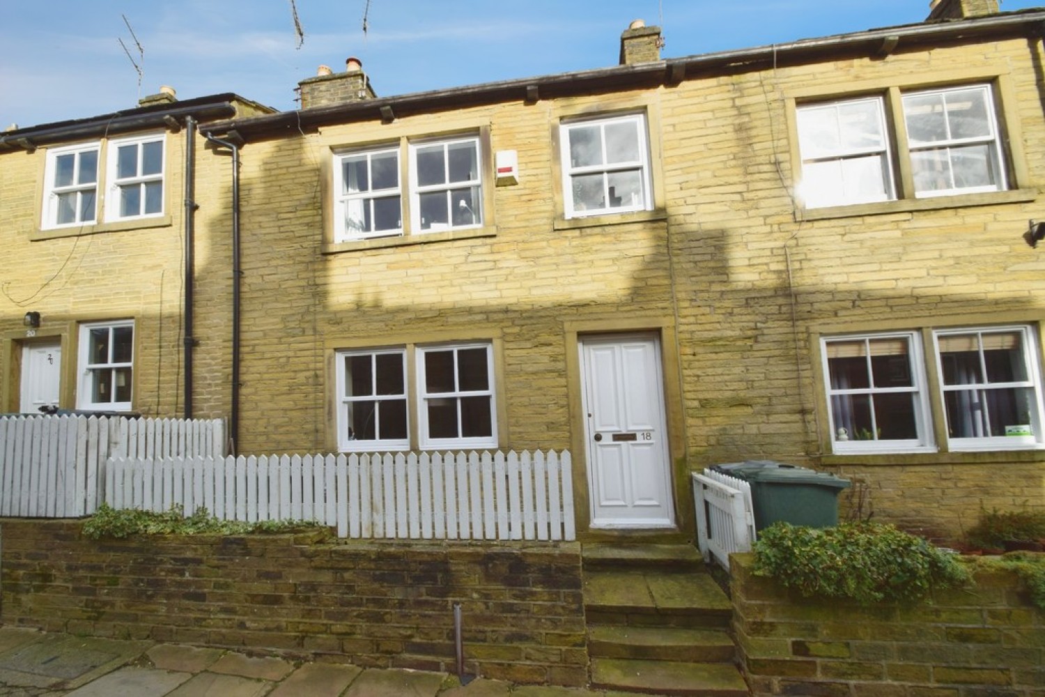 2 bedroom House for Sale Thornton, Bradford, West Yorkshire