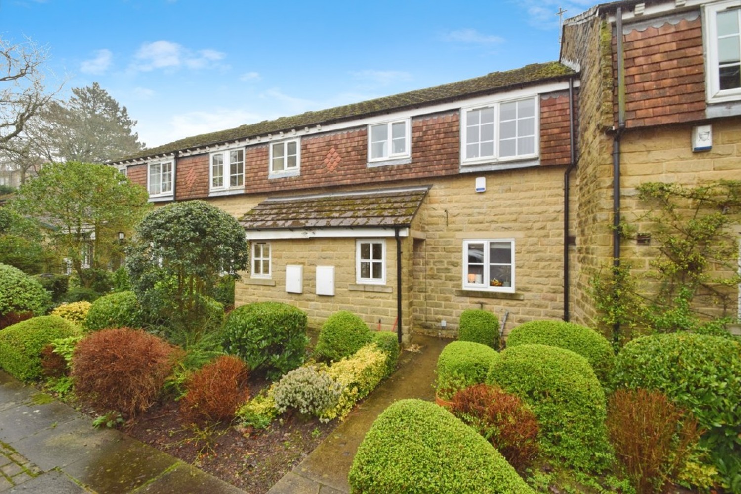 2 bedroom House for Sale Bingley, Bradford, West Yorkshire