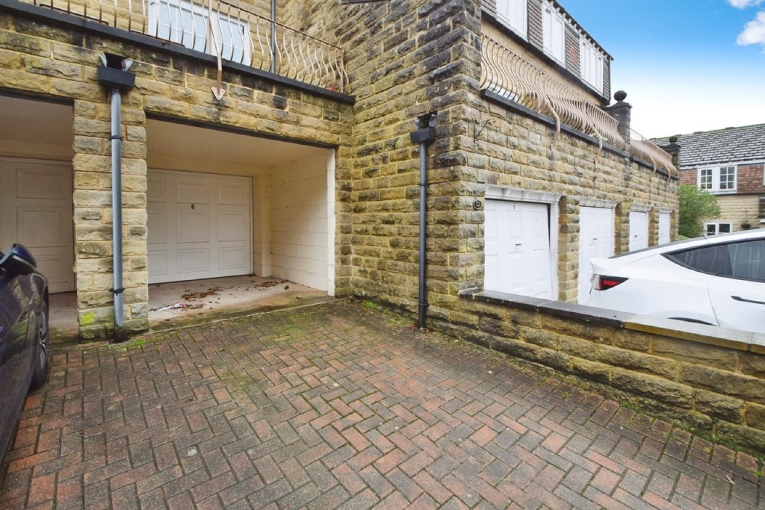 2 bedroom House for Sale Bingley, Bradford, West Yorkshire