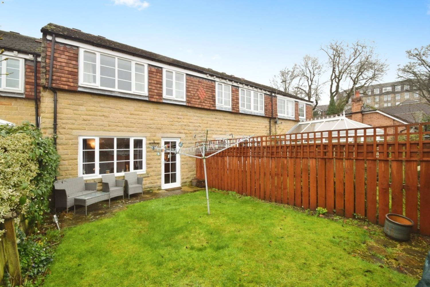 2 bedroom House for Sale Bingley, Bradford, West Yorkshire