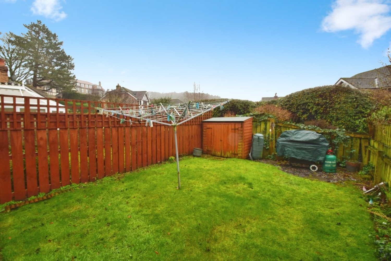 2 bedroom House for Sale Bingley, Bradford, West Yorkshire