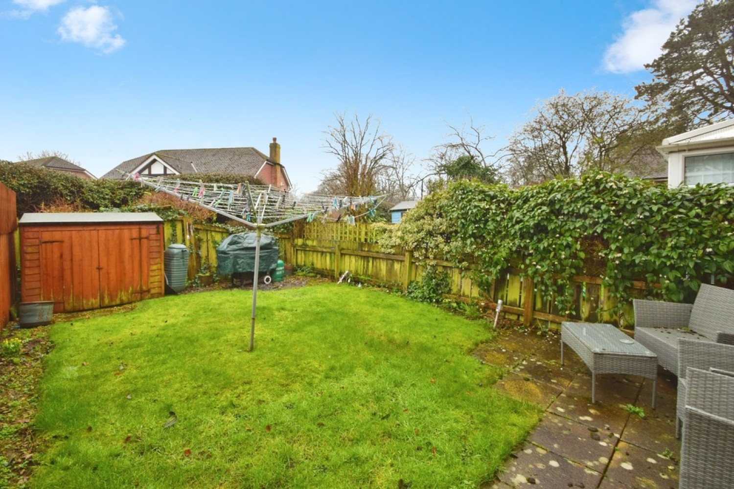 2 bedroom House for Sale Bingley, Bradford, West Yorkshire