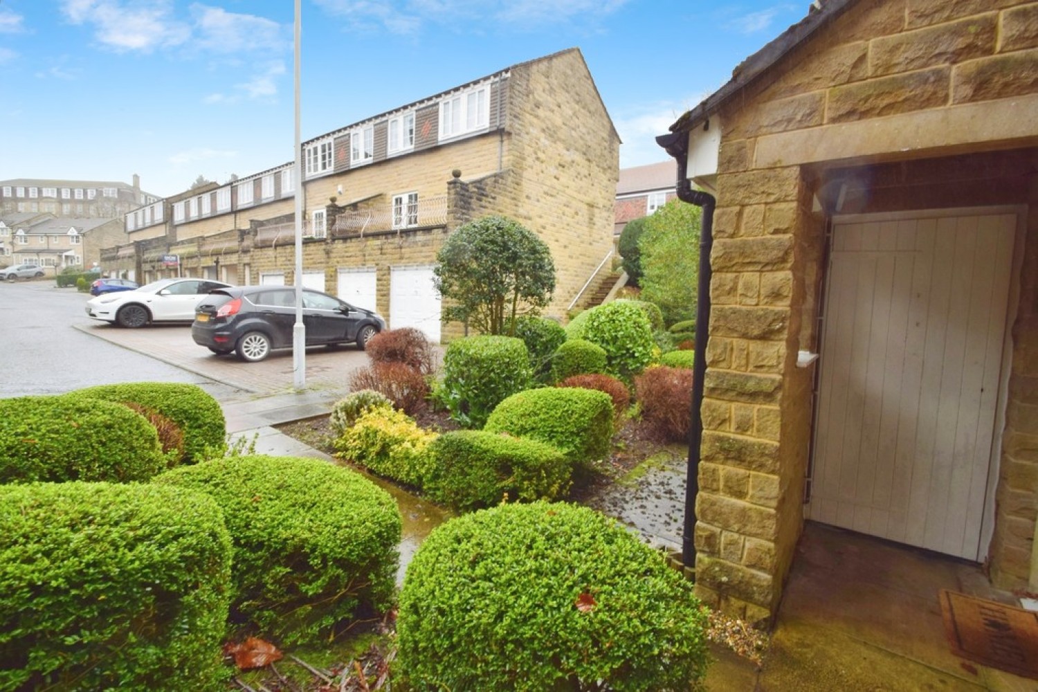 2 bedroom House for Sale Bingley, Bradford, West Yorkshire