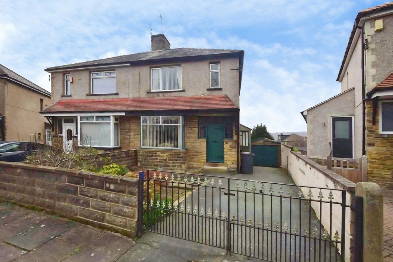 3 bedroom House for Letting Leamington Drive, Idle, Bradford