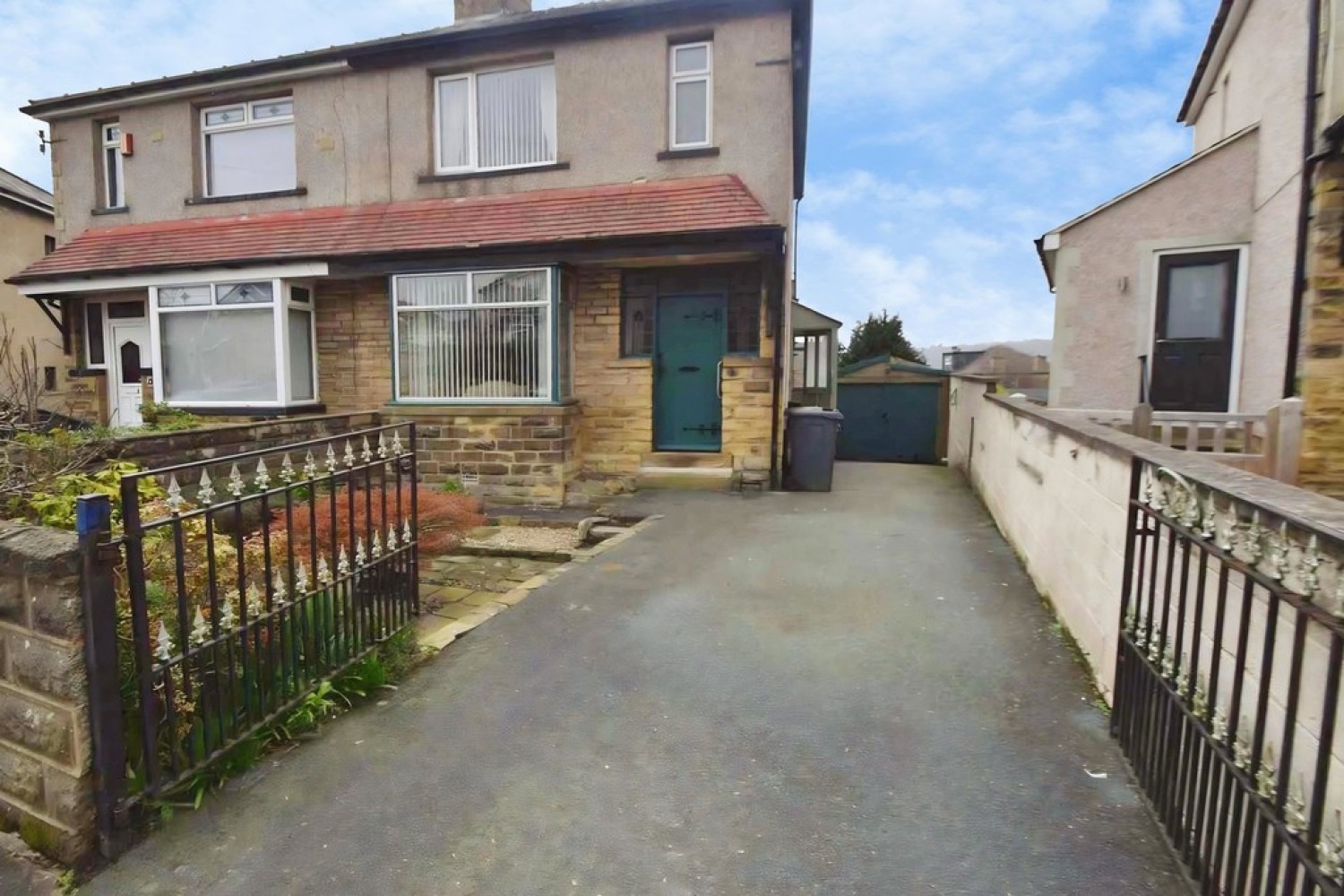 3 bedroom House for Letting Leamington Drive, Idle, Bradford
