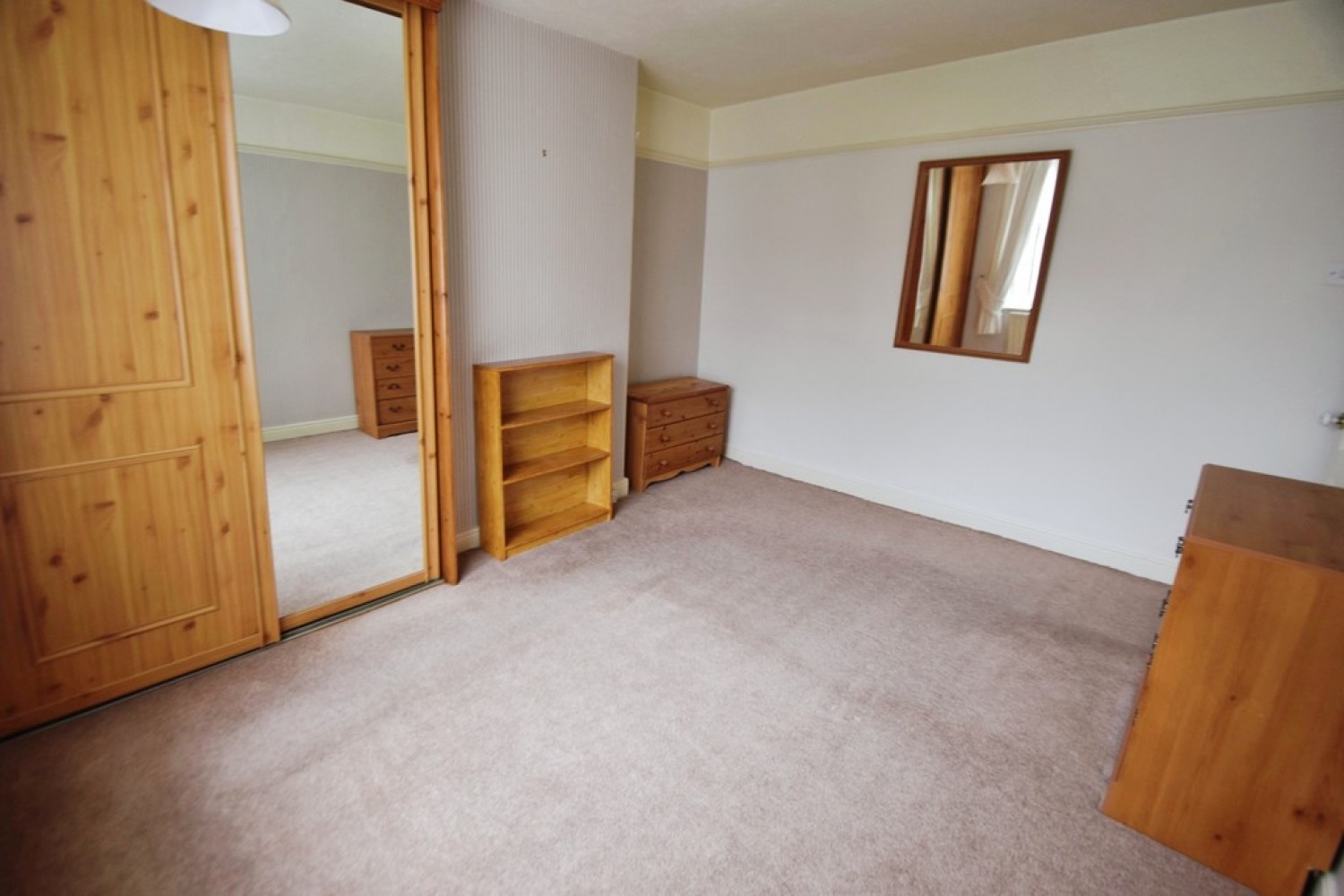 3 bedroom House for Letting Leamington Drive, Idle, Bradford