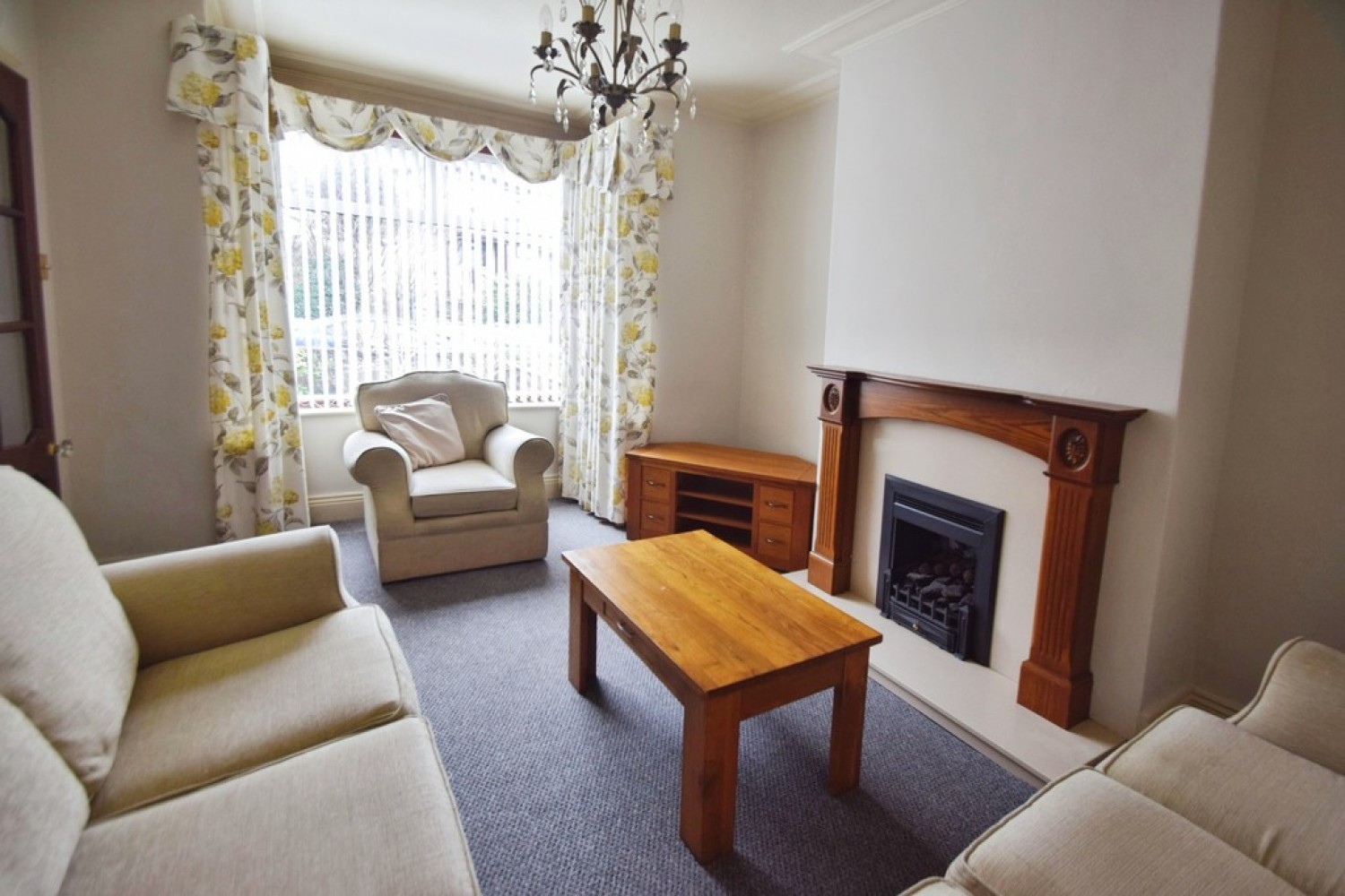 3 bedroom House for Letting Leamington Drive, Idle, Bradford