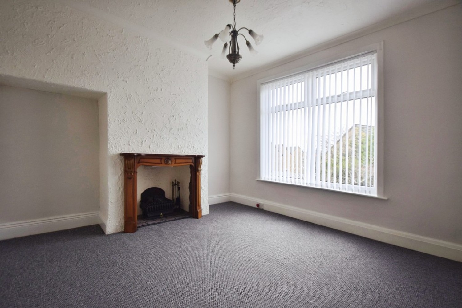 3 bedroom House for Letting Leamington Drive, Idle, Bradford