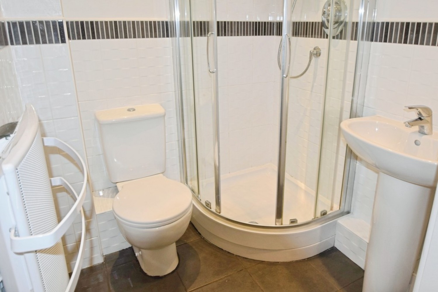 2 bedroom Flat for Letting Kassapians, Baildon, West Yorkshire