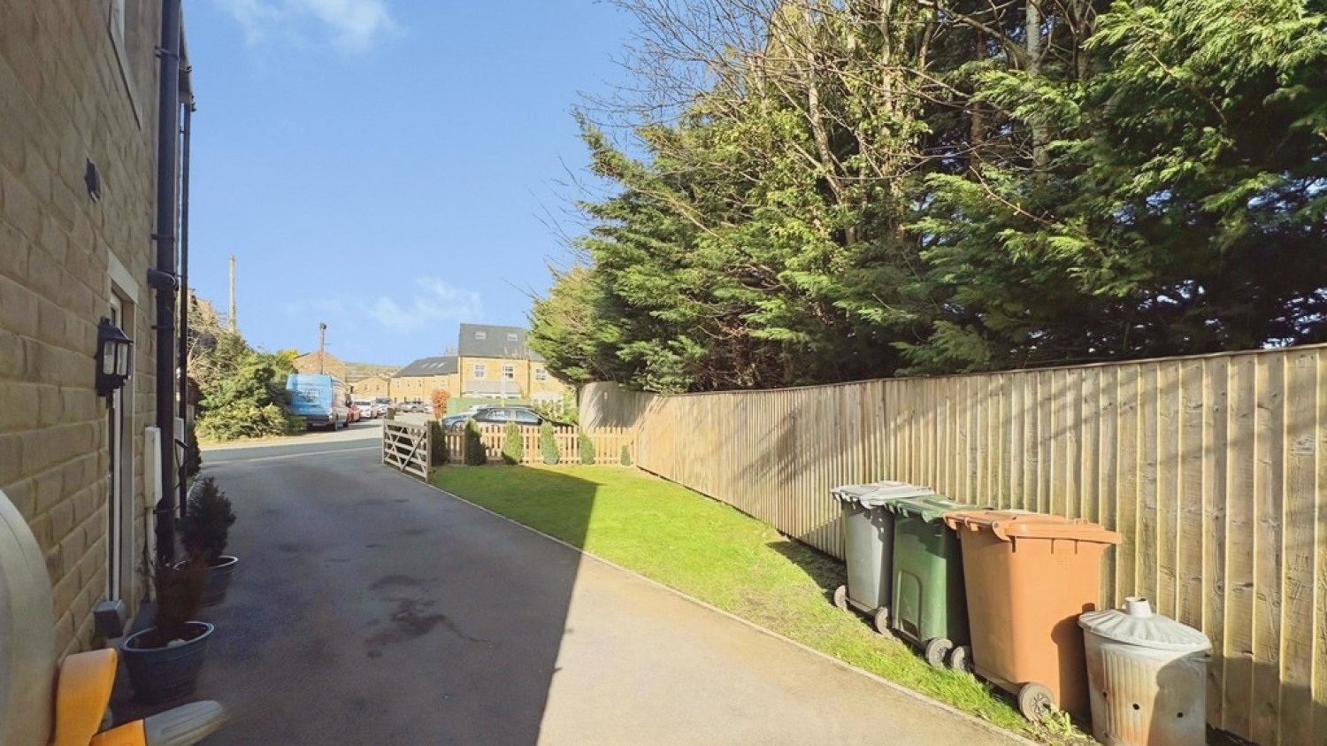 3 bedroom House for Sale Silsden, Keighley, West Yorkshire