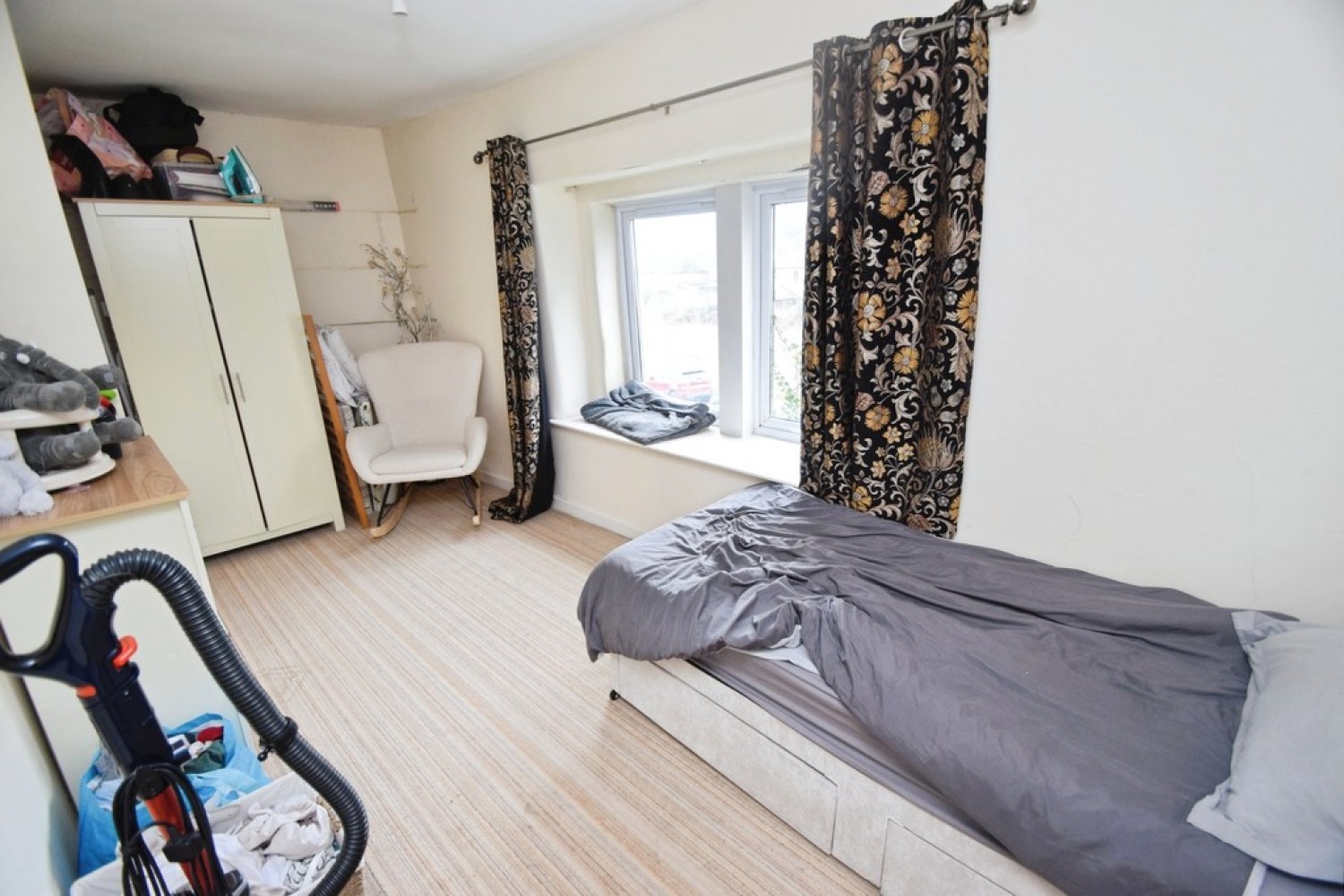 2 bedroom House for Auction Lower Green, Bradford, West Yorkshire
