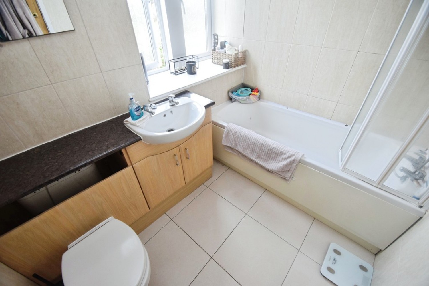 2 bedroom House for Auction Lower Green, Bradford, West Yorkshire