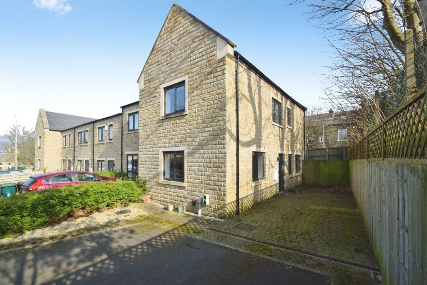 3 bedroom House for Sale Shipley, Bradford, West Yorkshire