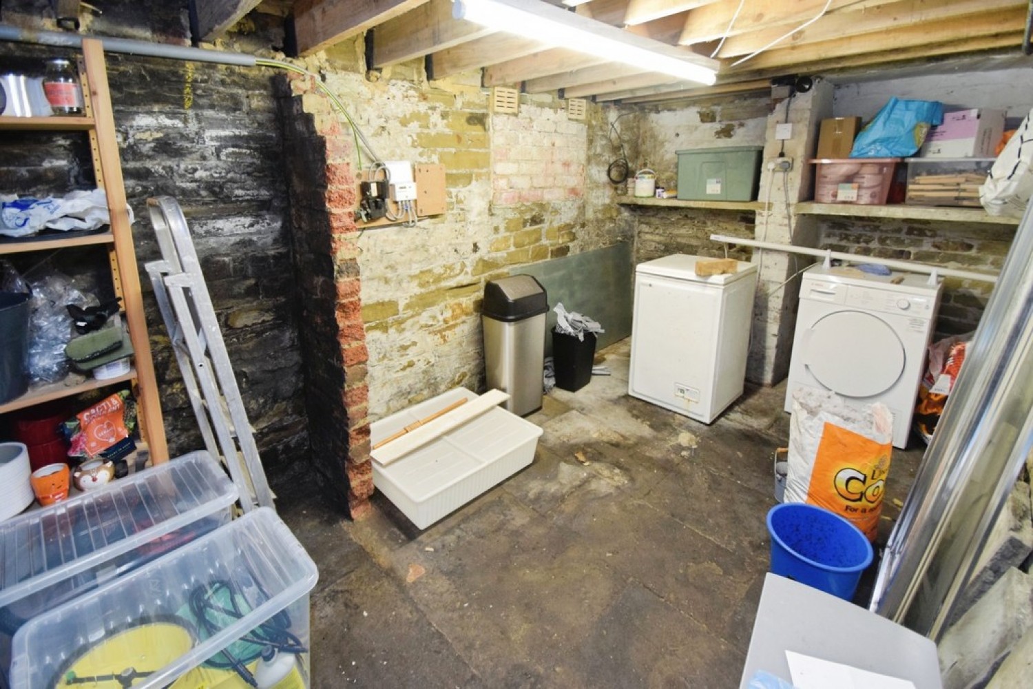 2 bedroom House for Sale Saltaire, Bradford, West Yorkshire