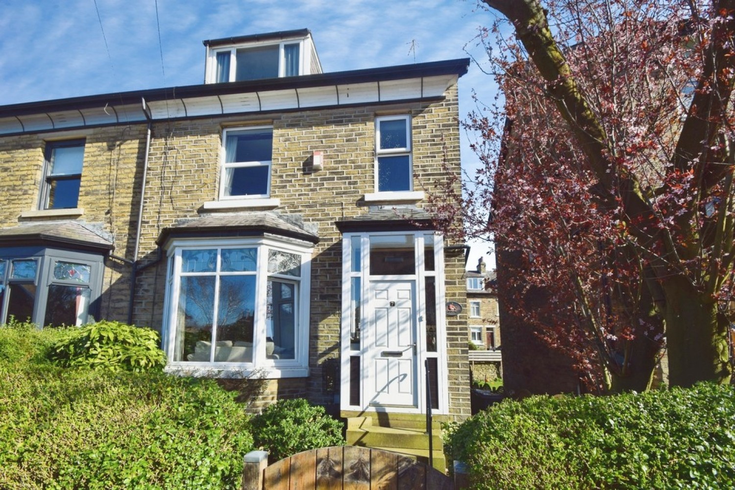 6 bedroom House for Sale Shipley, Bradford, West Yorkshire