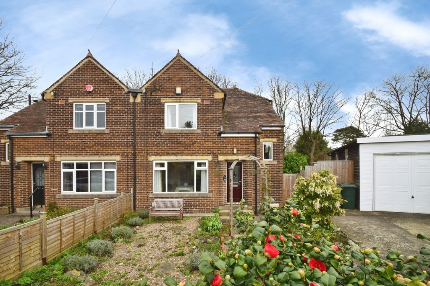 3 bedroom House for Sale Thackley, Bradford, West Yorkshire