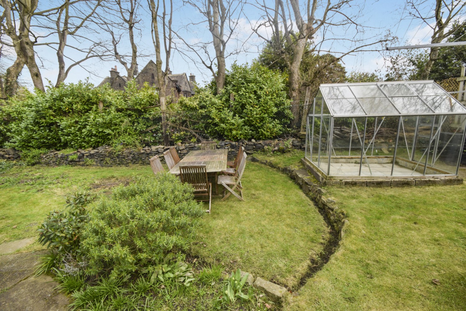 3 bedroom House for Sale Thackley, Bradford, West Yorkshire