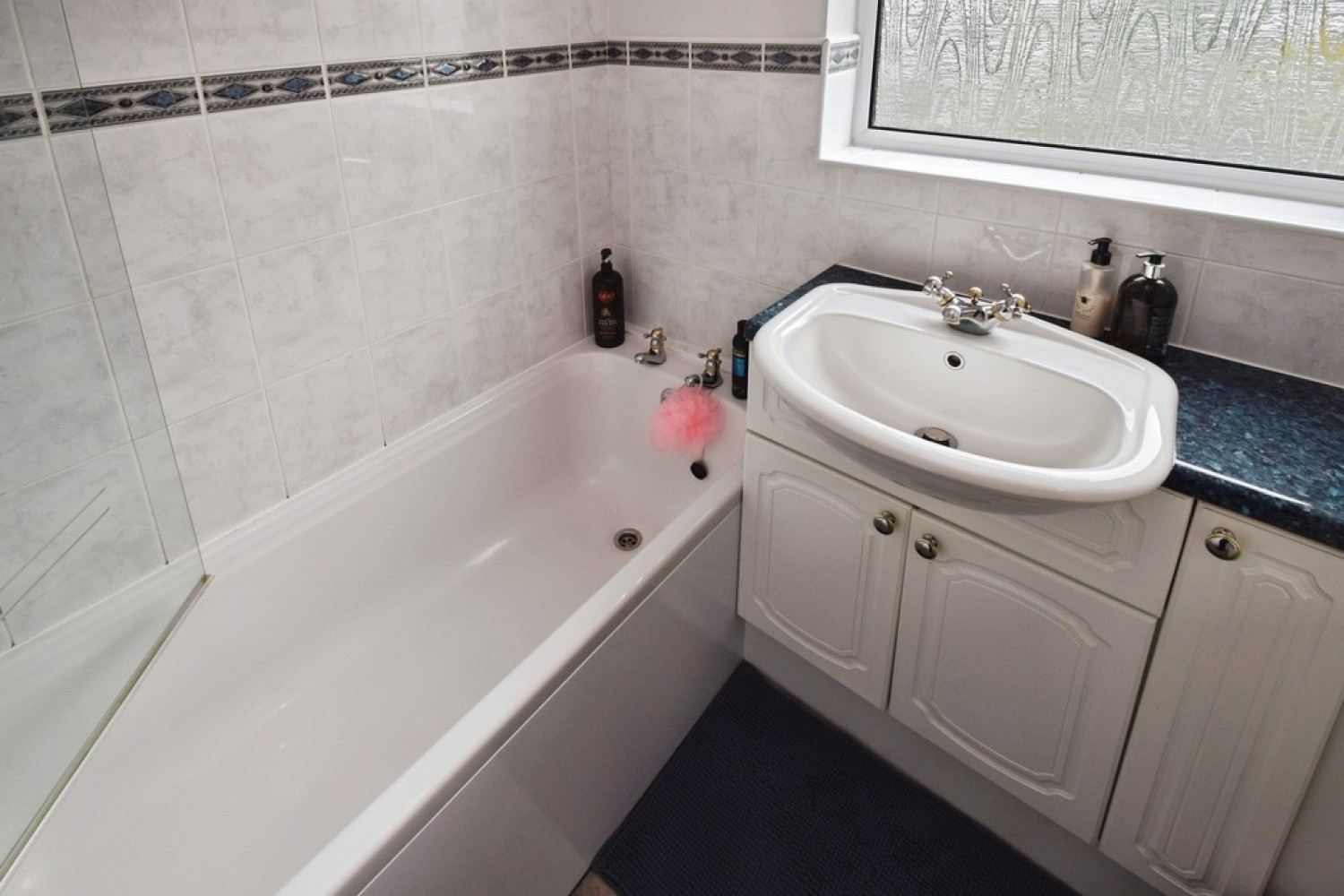 3 bedroom House for Sale Thackley, Bradford, West Yorkshire