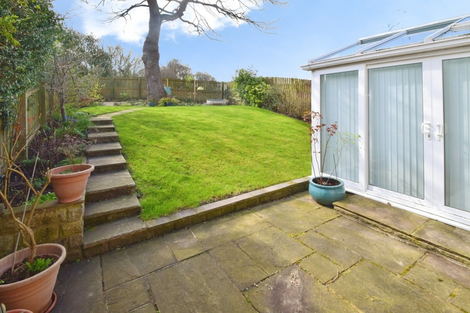 3 bedroom House for Sale Nabwood, Bradford, West Yorkshire