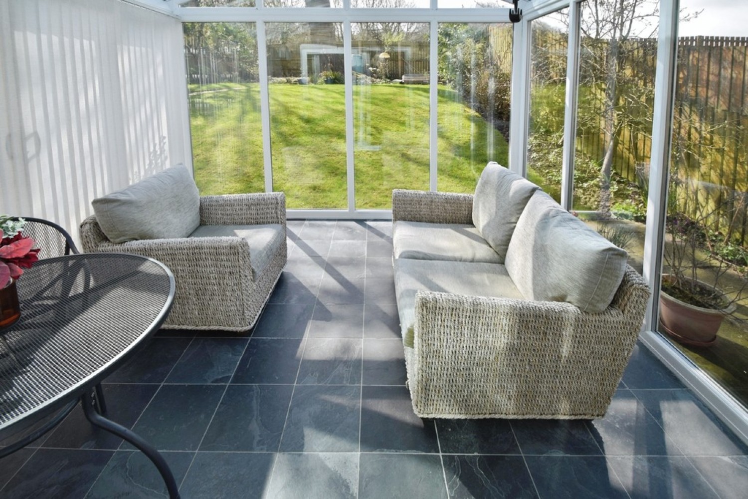 3 bedroom House for Sale Nabwood, Bradford, West Yorkshire