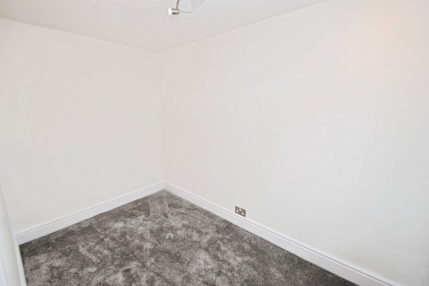 2 bedroom House for Sale Wilsden, Bradford, West Yorkshire