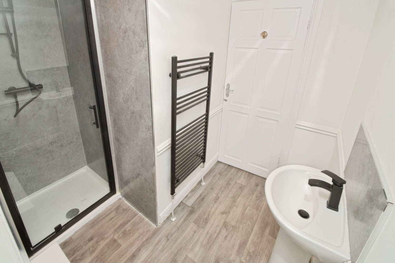 2 bedroom House for Sale Wilsden, Bradford, West Yorkshire