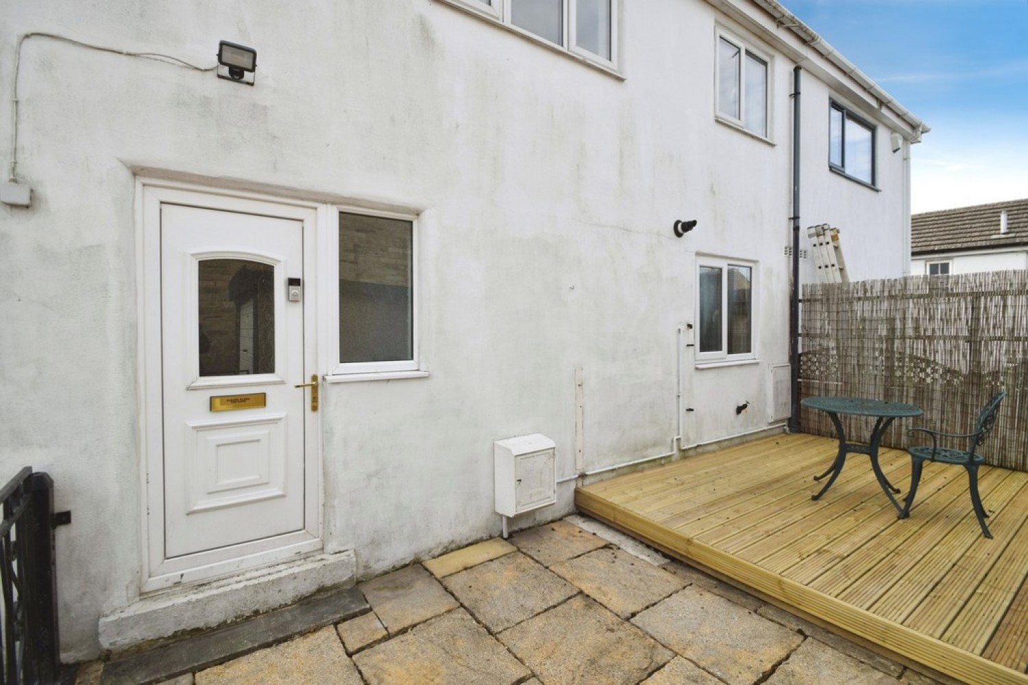 2 bedroom House for Sale Wilsden, Bradford, West Yorkshire