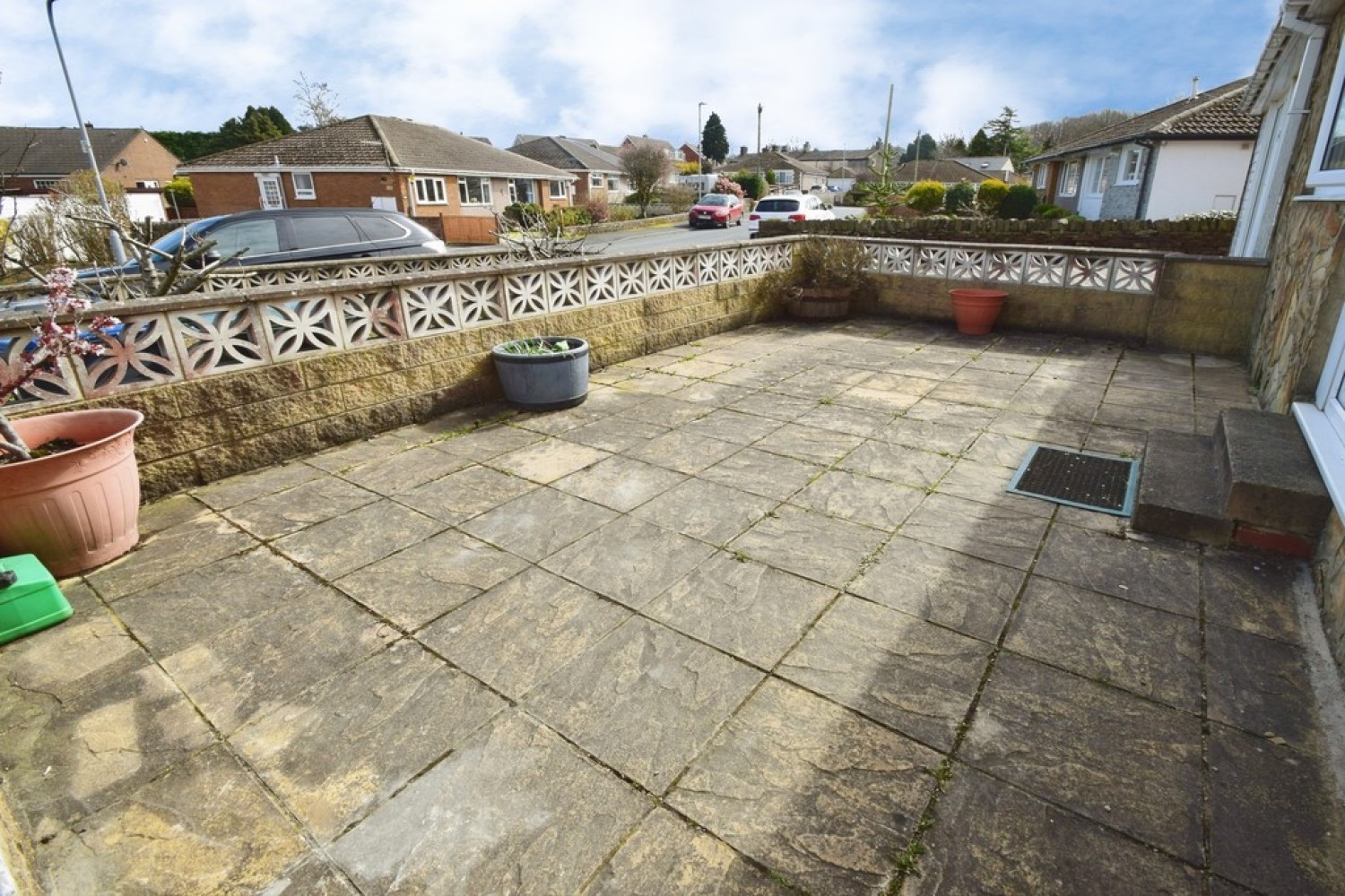 2 bedroom Bungalow for Sale Allerton, Bradford, West Yorkshire