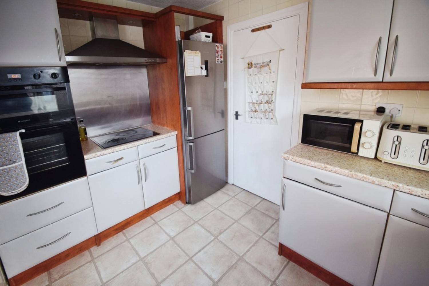 2 bedroom Bungalow for Sale Allerton, Bradford, West Yorkshire