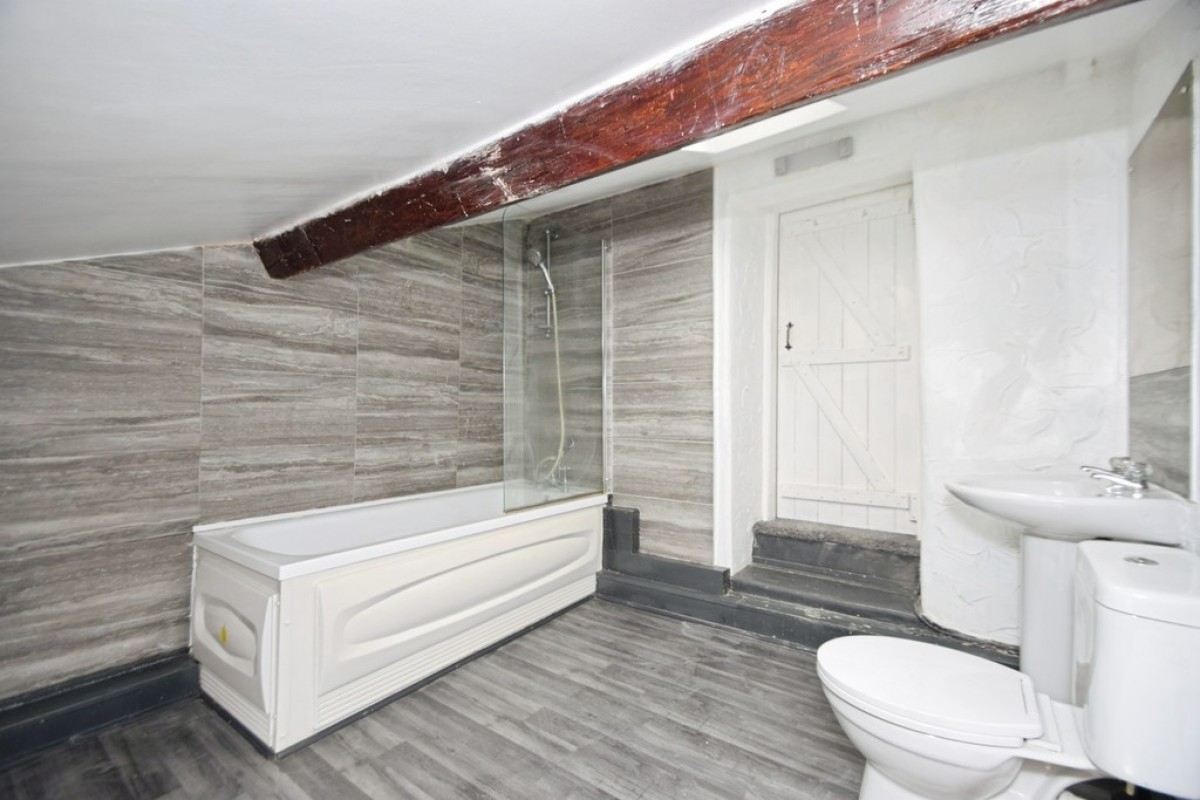 Stone Road, Eccleshill